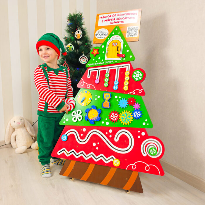 Árvore de Natal interativa para aprendizagem e desenvolvimento motor com atividades sensoriais infantis.