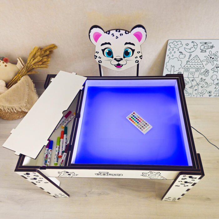Mesa infantil montessori com luz e tampa reversível – modelo Leopardo das Neves com LED