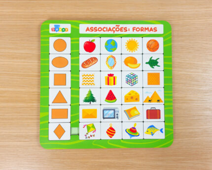 Jogo de Associação de Formas Montessori – Cores, Tamanhos e Criatividade