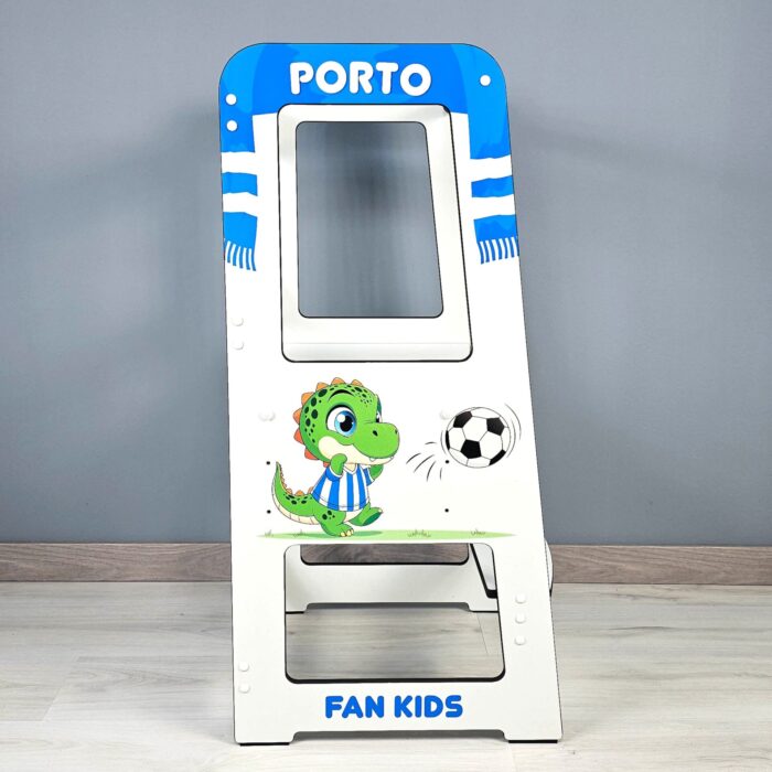Torre educativa para crianças nas cores do FC Porto