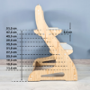 Cadeira evolutiva Montessori em madeira com ajuste de altura, ideal para crianças a partir dos 3 anos.